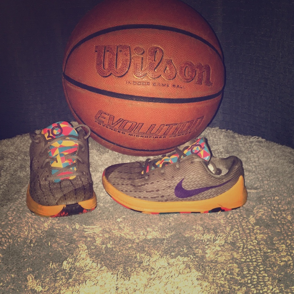 10c lightly worn Nike Kd’s